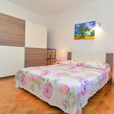 Apartments Gracijano 1724 Ližnjan Εξωτερικό φωτογραφία