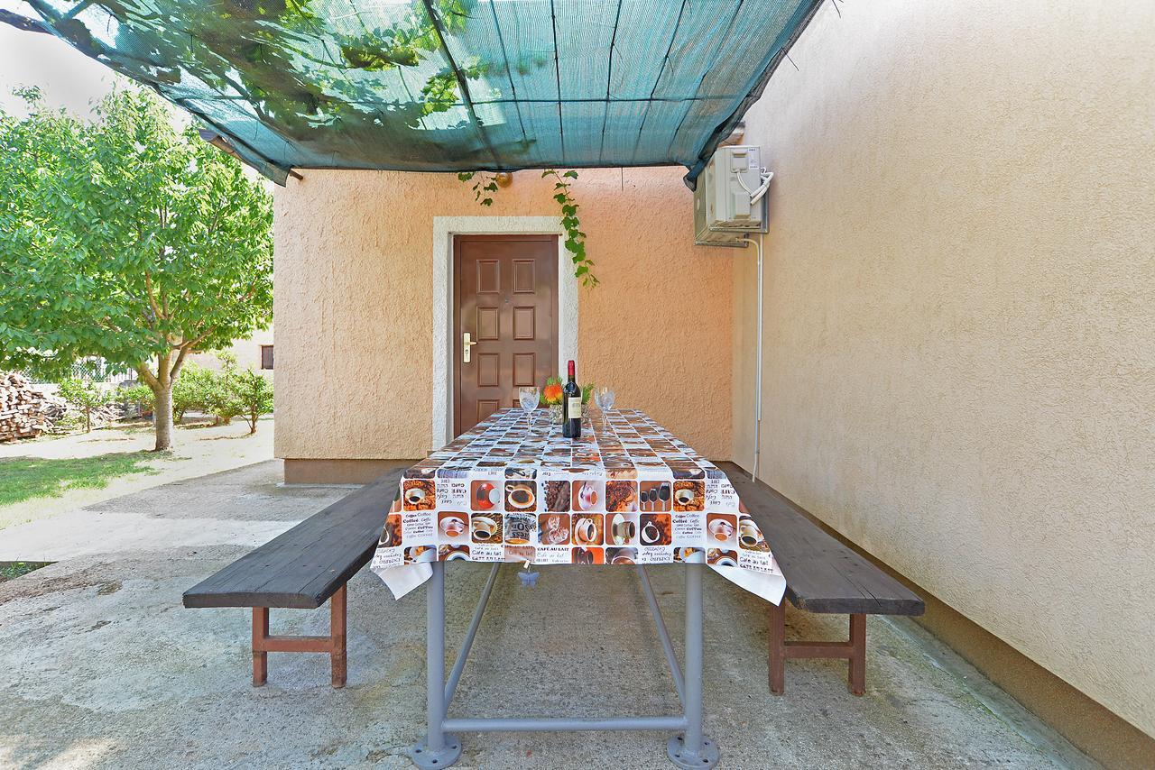 Apartments Gracijano 1724 Ližnjan Εξωτερικό φωτογραφία
