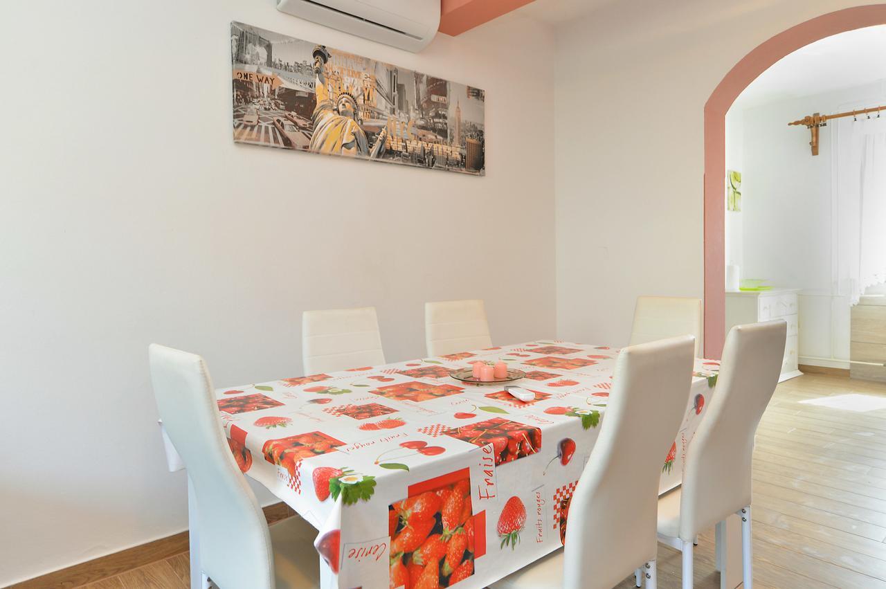 Apartments Gracijano 1724 Ližnjan Εξωτερικό φωτογραφία