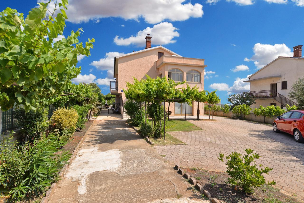 Apartments Gracijano 1724 Ližnjan Εξωτερικό φωτογραφία
