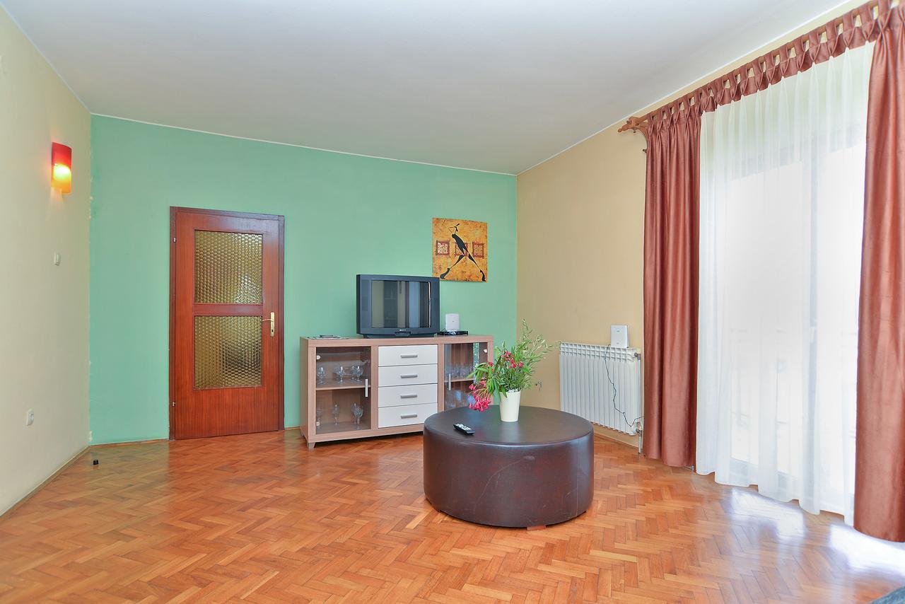 Apartments Gracijano 1724 Ližnjan Εξωτερικό φωτογραφία