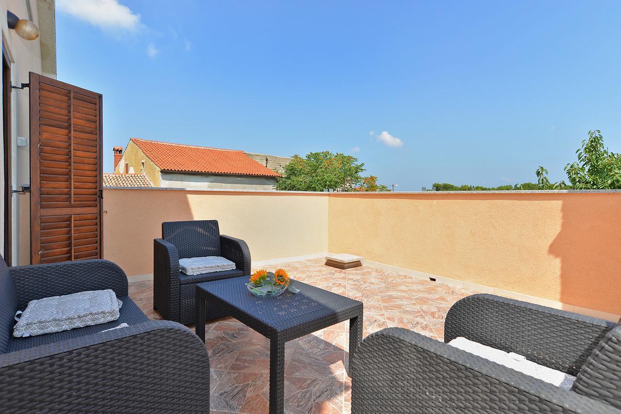 Apartments Gracijano 1724 Ližnjan Εξωτερικό φωτογραφία