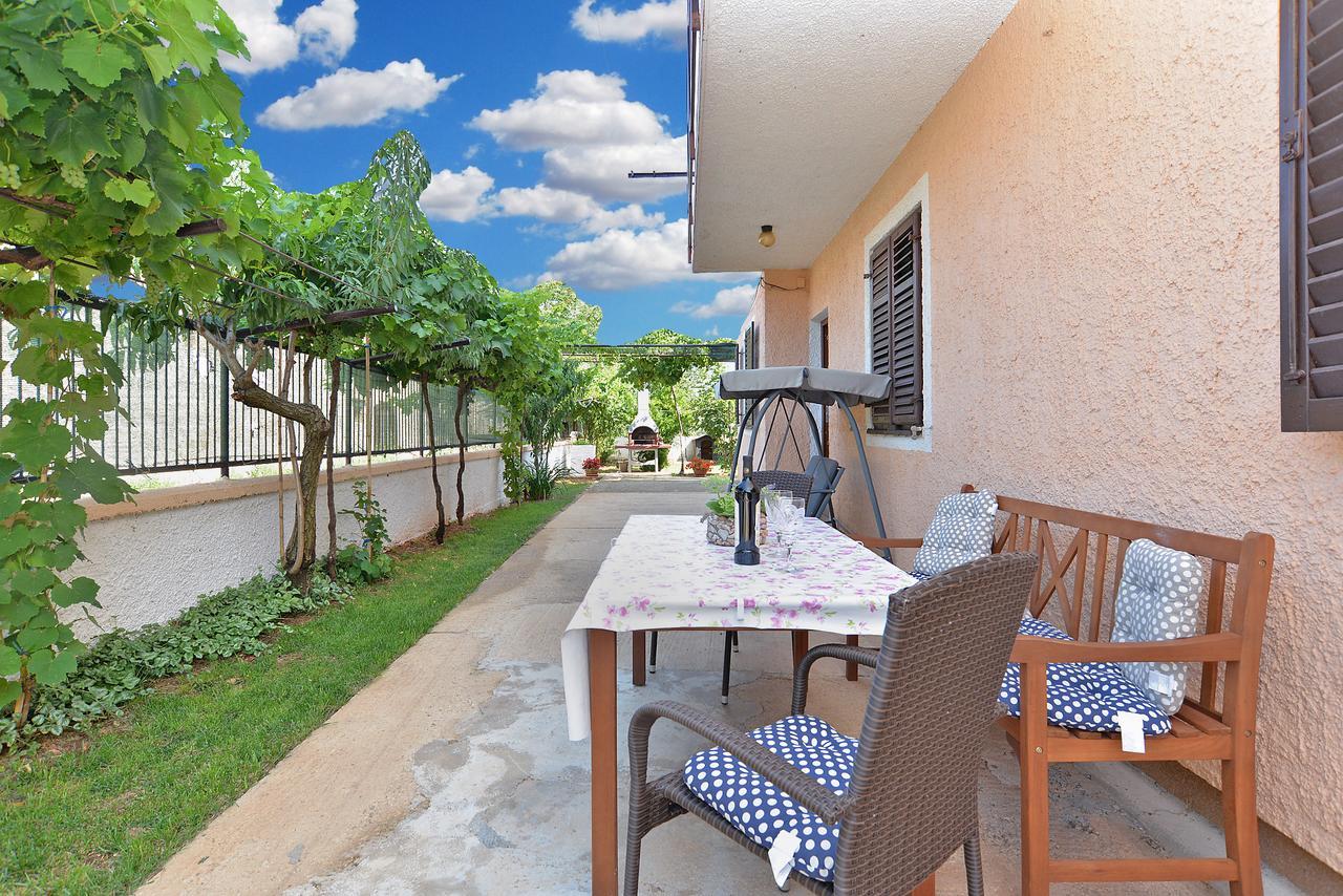 Apartments Gracijano 1724 Ližnjan Εξωτερικό φωτογραφία