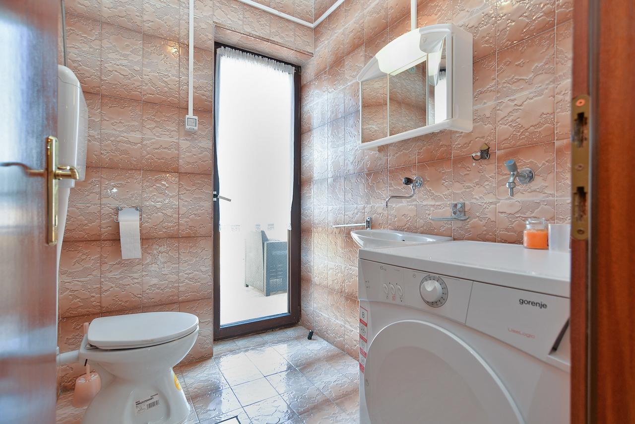 Apartments Gracijano 1724 Ližnjan Εξωτερικό φωτογραφία